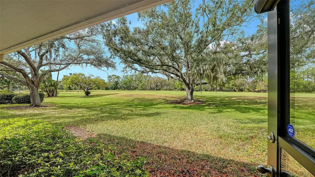 4557 Kingsmere Sarasota FL 34235