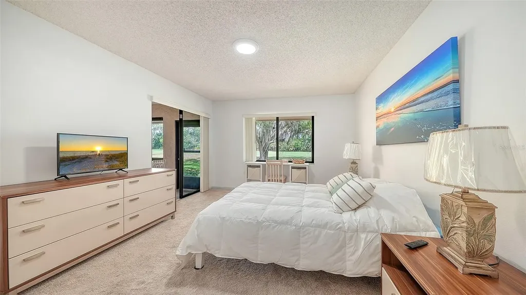 4557 Kingsmere Sarasota FL 34235