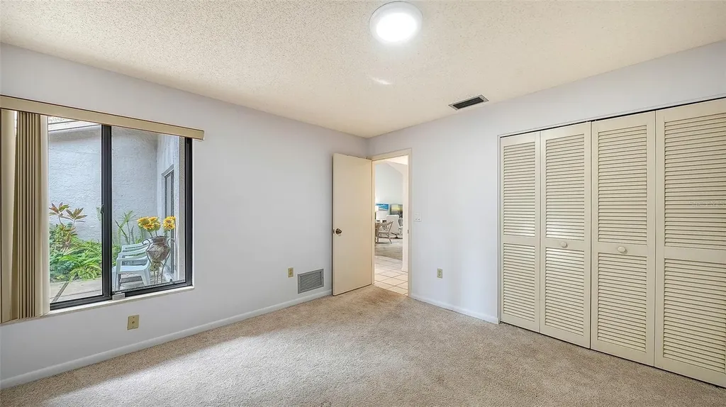 4557 Kingsmere Sarasota FL 34235