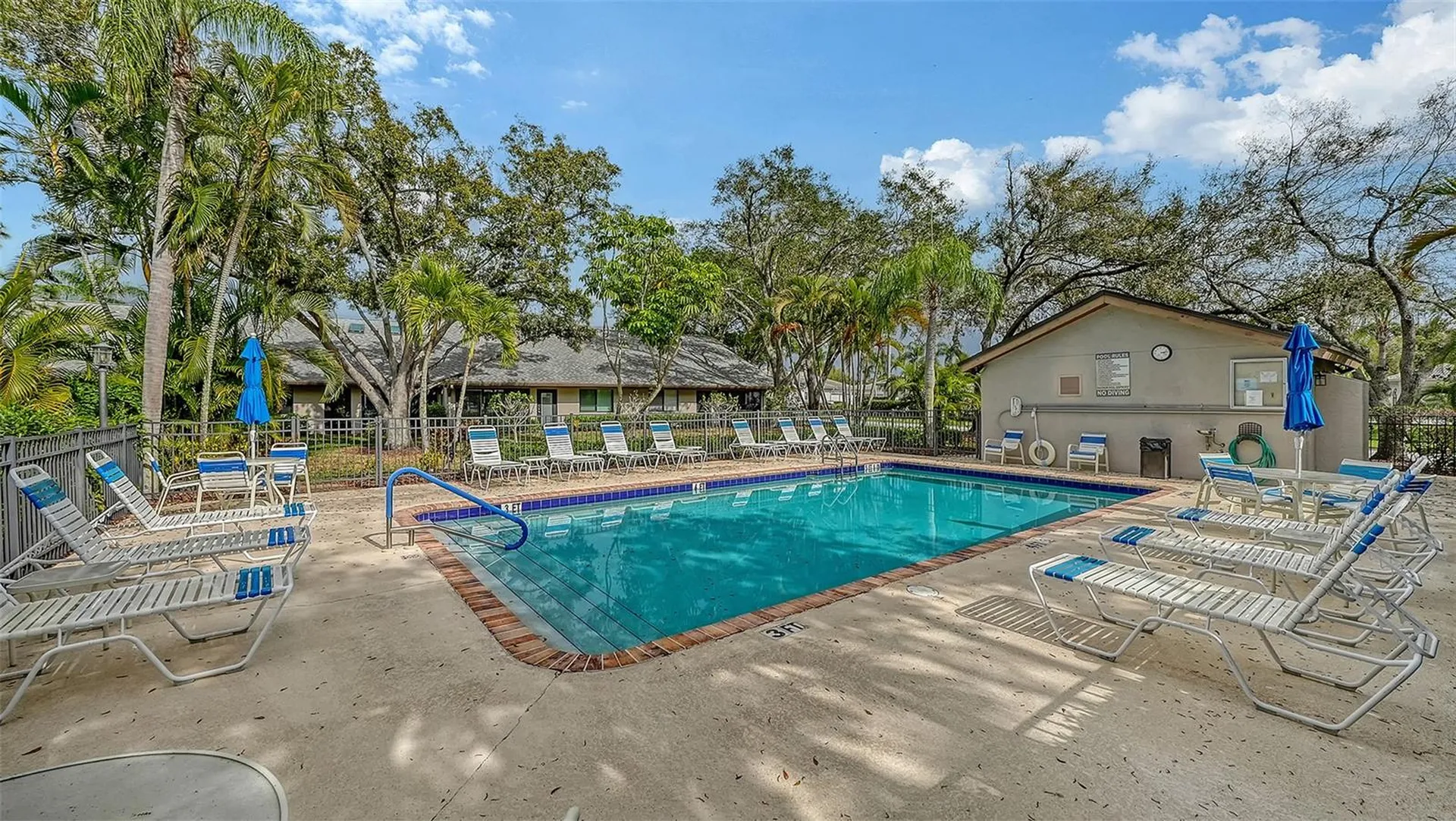 4557 Kingsmere Sarasota FL 34235