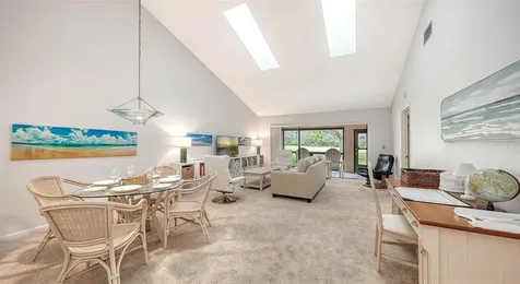 4557 Kingsmere Sarasota FL 34235