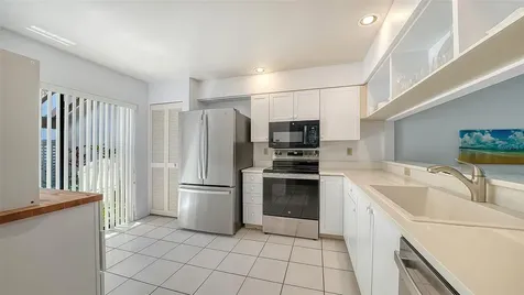 4557 Kingsmere Sarasota FL 34235