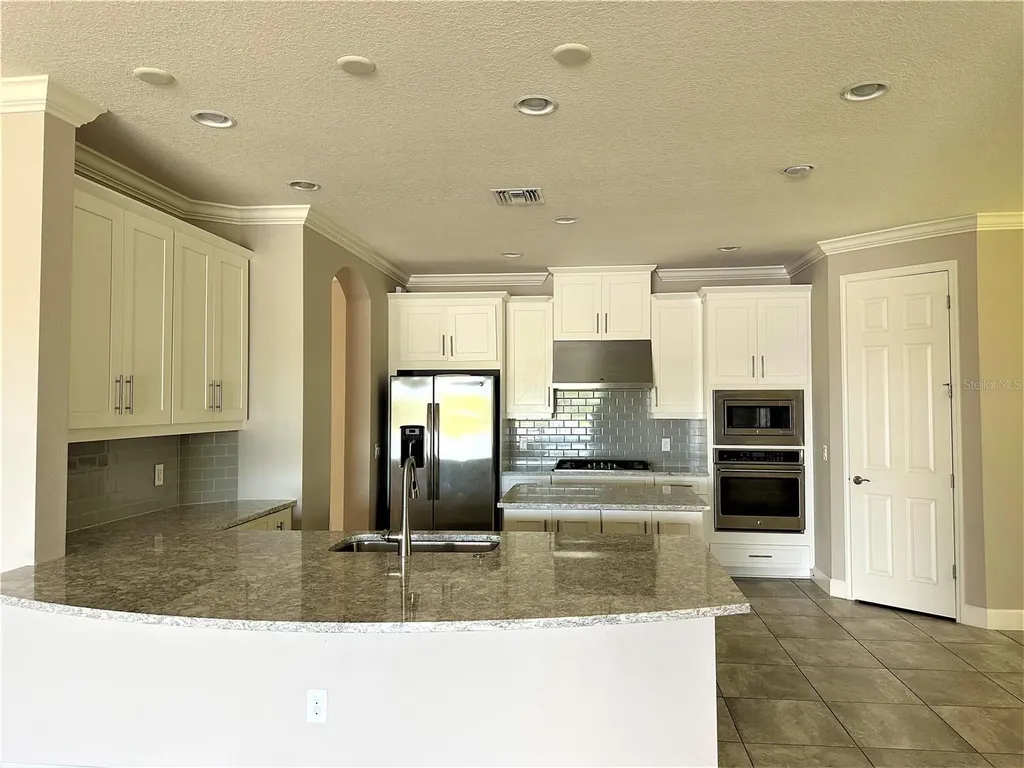6215 Anise Drive Sarasota FL 34238