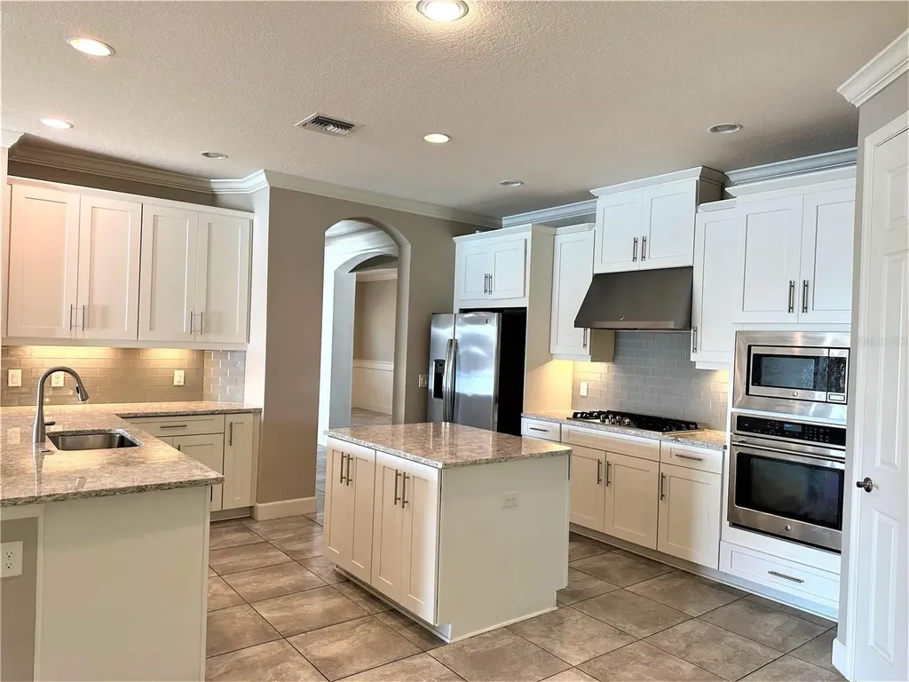6215 Anise Drive Sarasota FL 34238