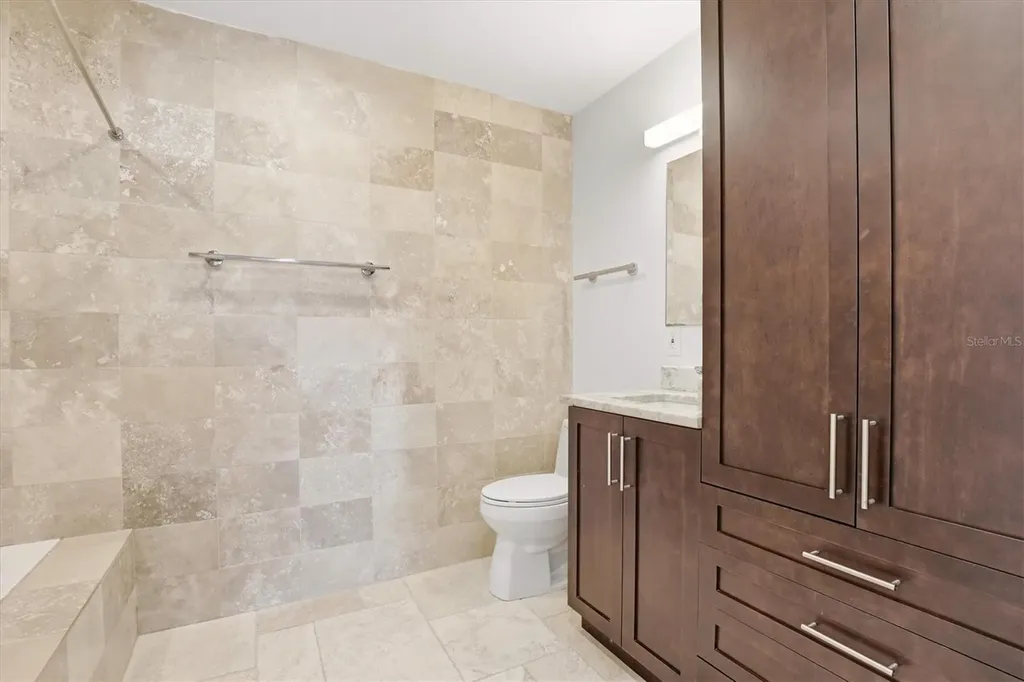 6537 Cape Hatteras Way NE St Petersburg FL 33702
