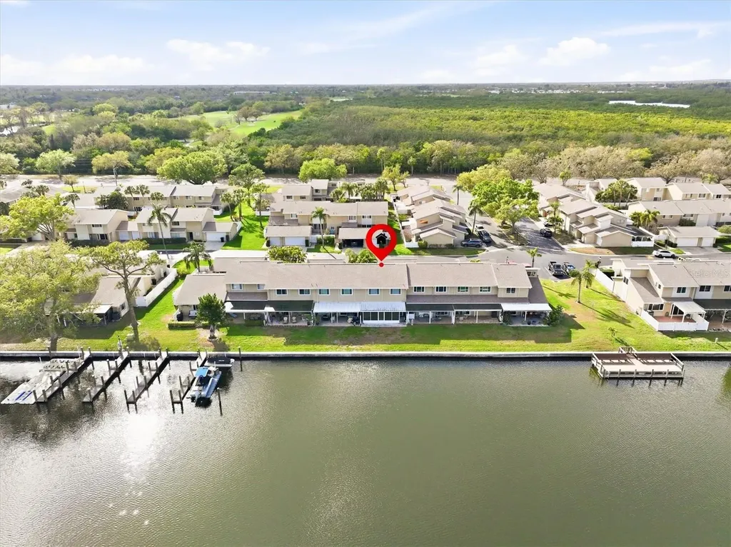 6537 Cape Hatteras Way NE St Petersburg FL 33702