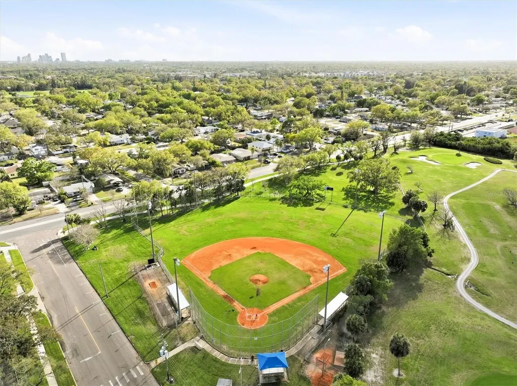 6537 Cape Hatteras Way NE St Petersburg FL 33702