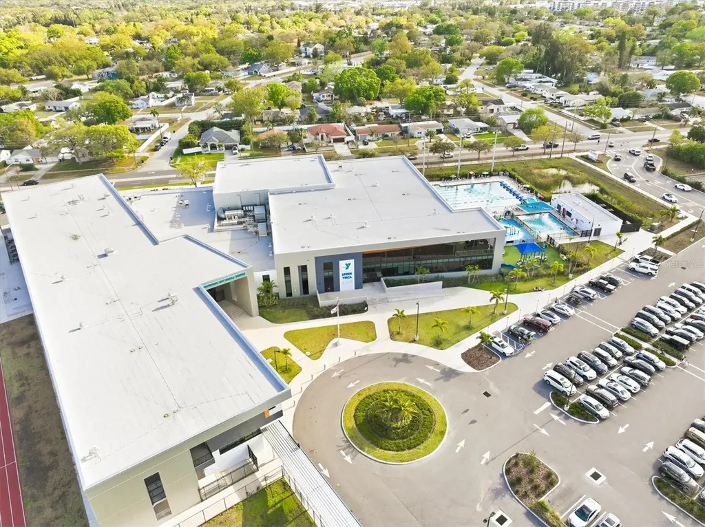 6537 Cape Hatteras Way NE St Petersburg FL 33702