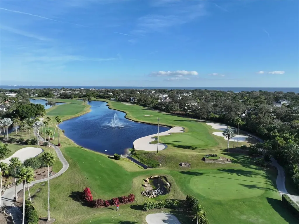 6537 Cape Hatteras Way NE St Petersburg FL 33702