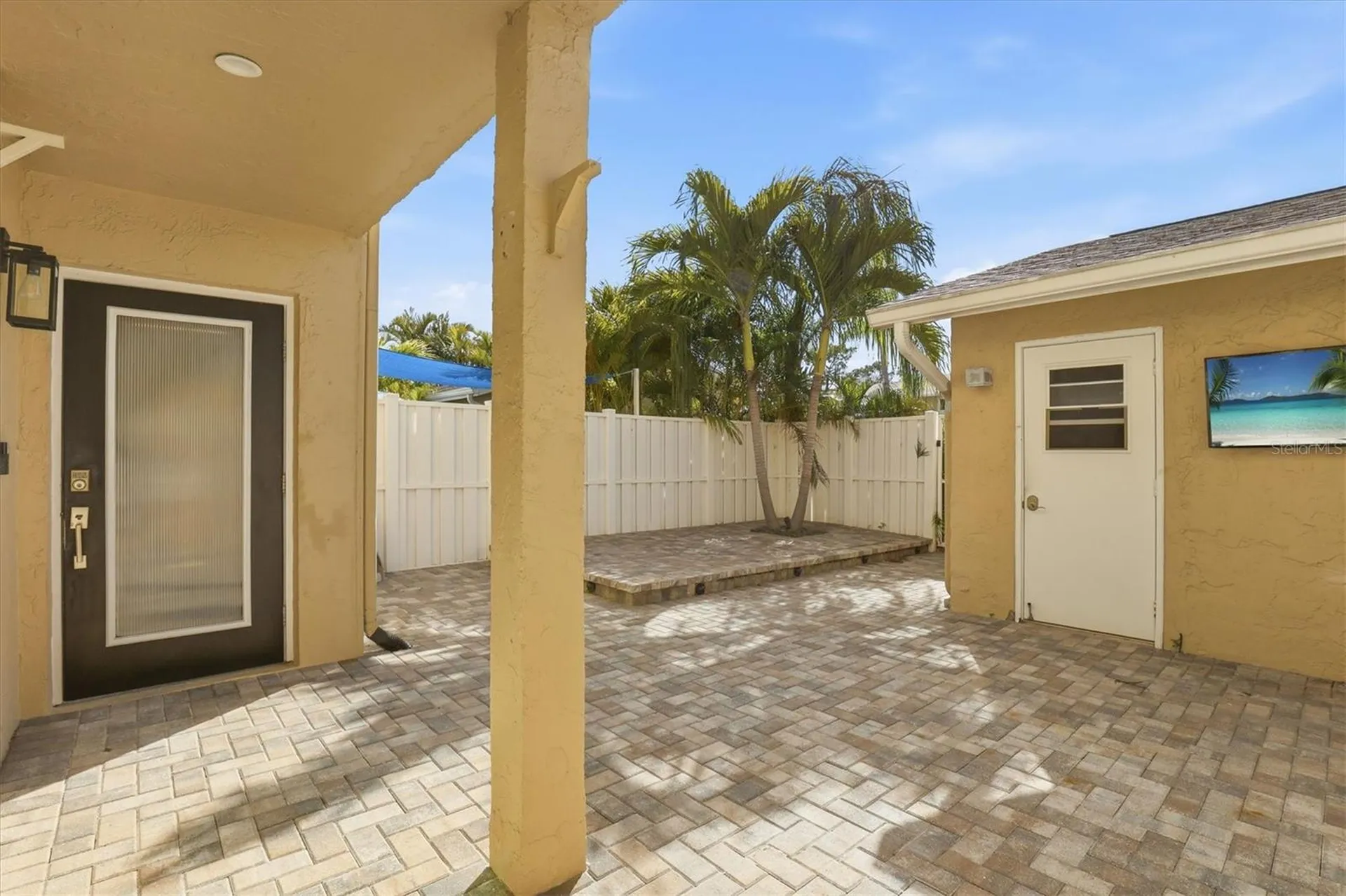 6537 Cape Hatteras Way NE St Petersburg FL 33702