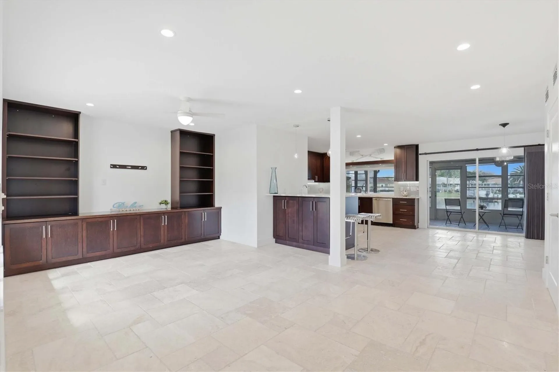 6537 Cape Hatteras Way NE St Petersburg FL 33702
