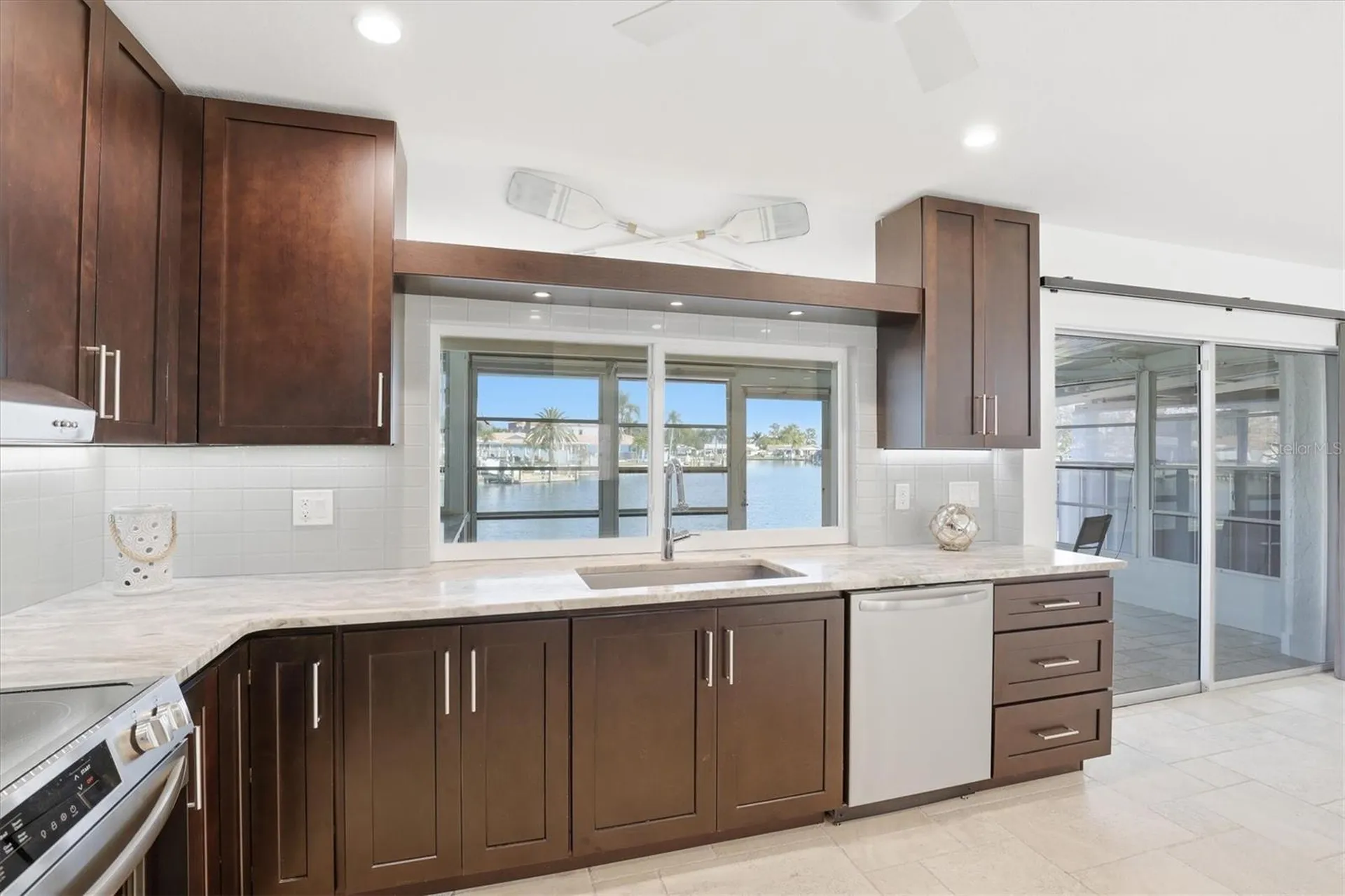 6537 Cape Hatteras Way NE St Petersburg FL 33702