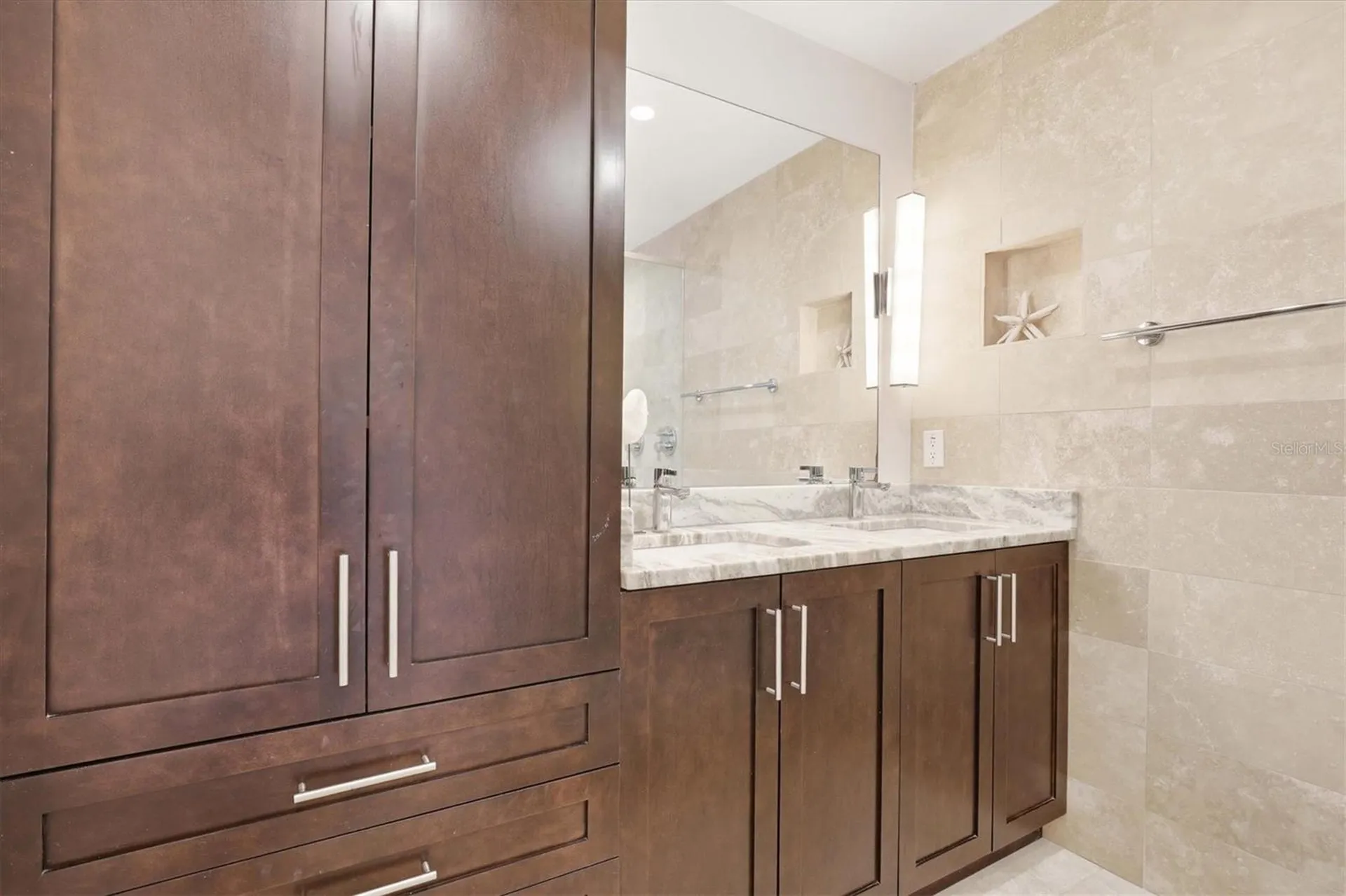 6537 Cape Hatteras Way NE St Petersburg FL 33702