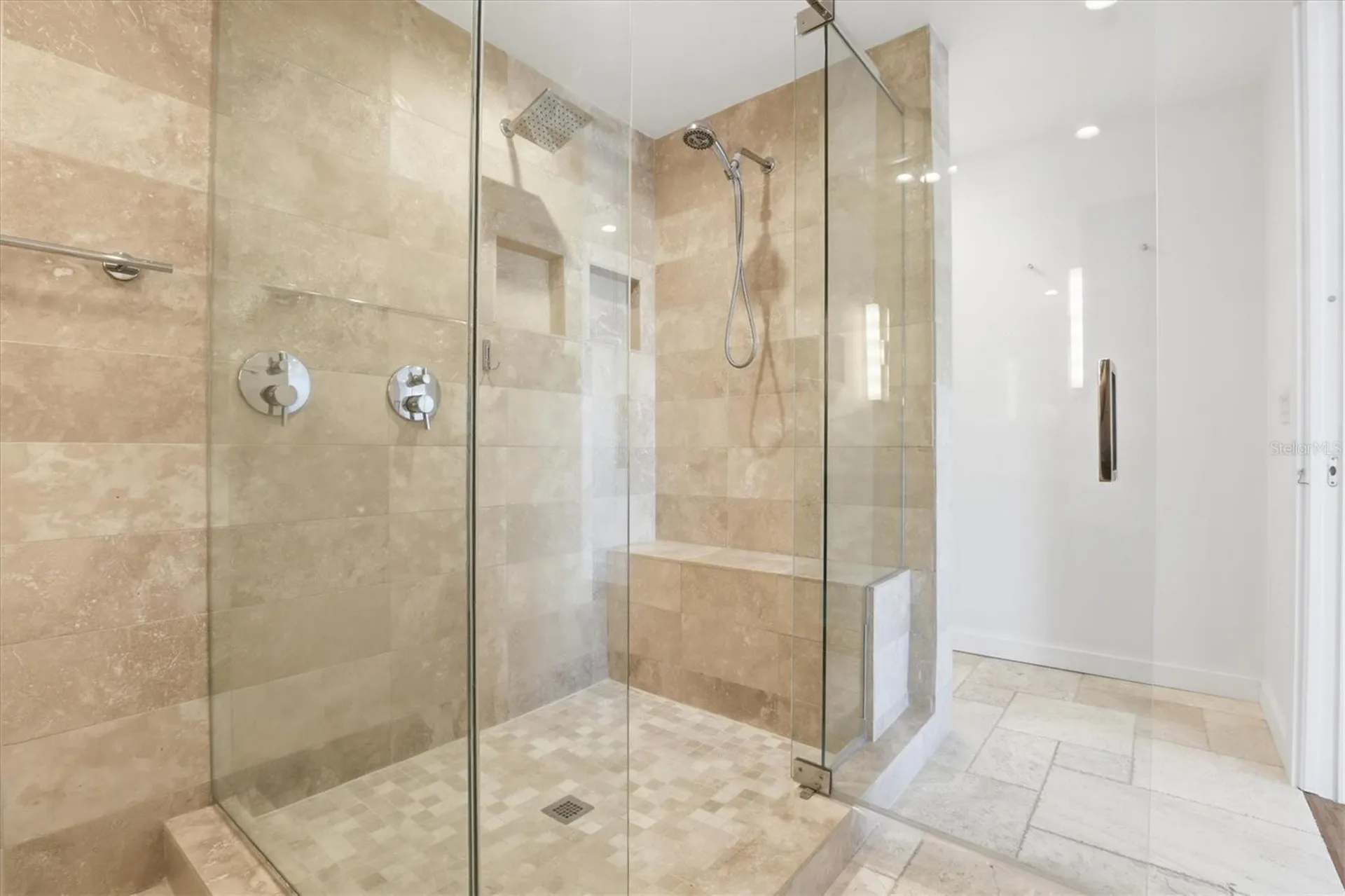 6537 Cape Hatteras Way NE St Petersburg FL 33702