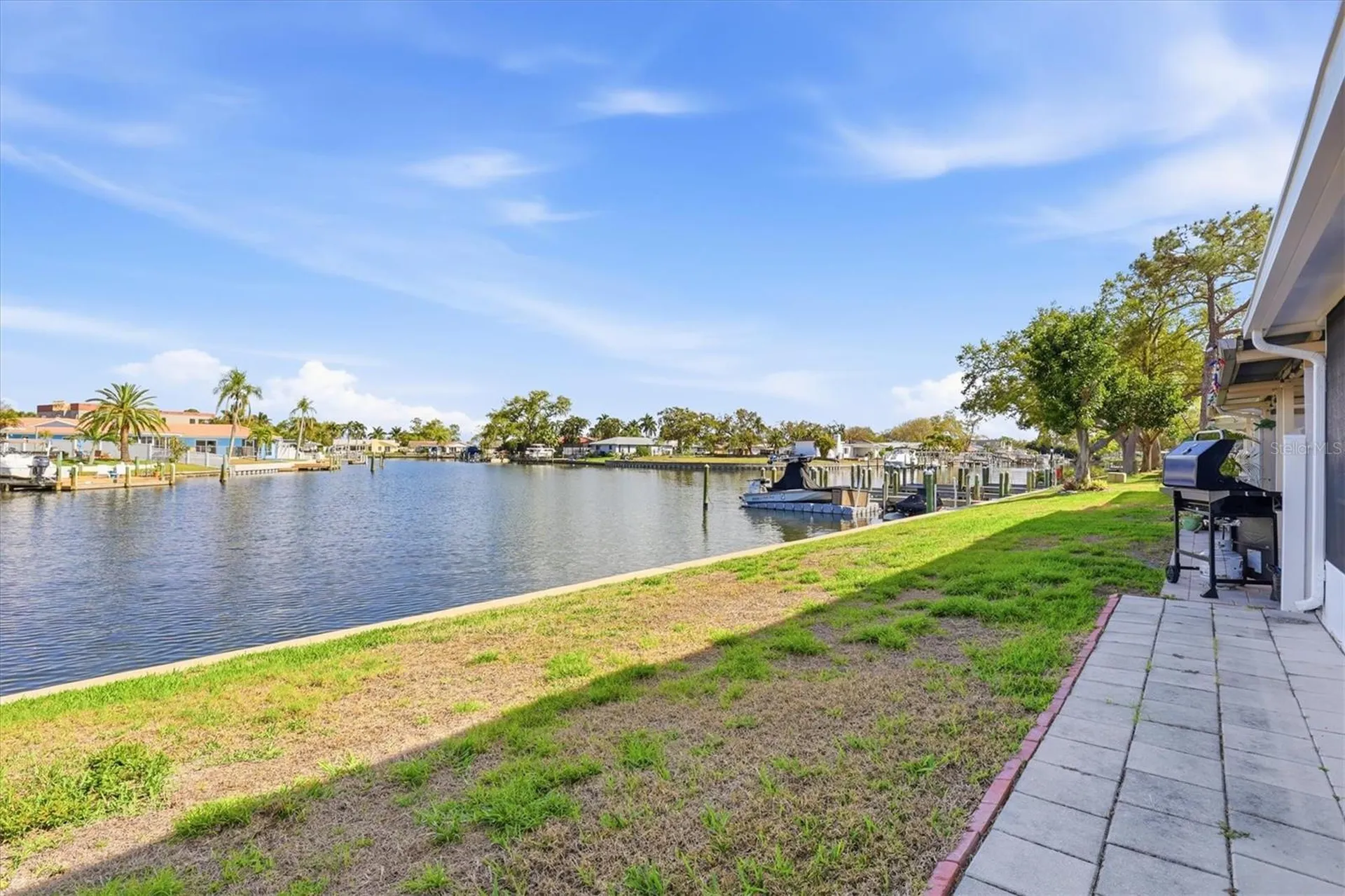 6537 Cape Hatteras Way NE St Petersburg FL 33702