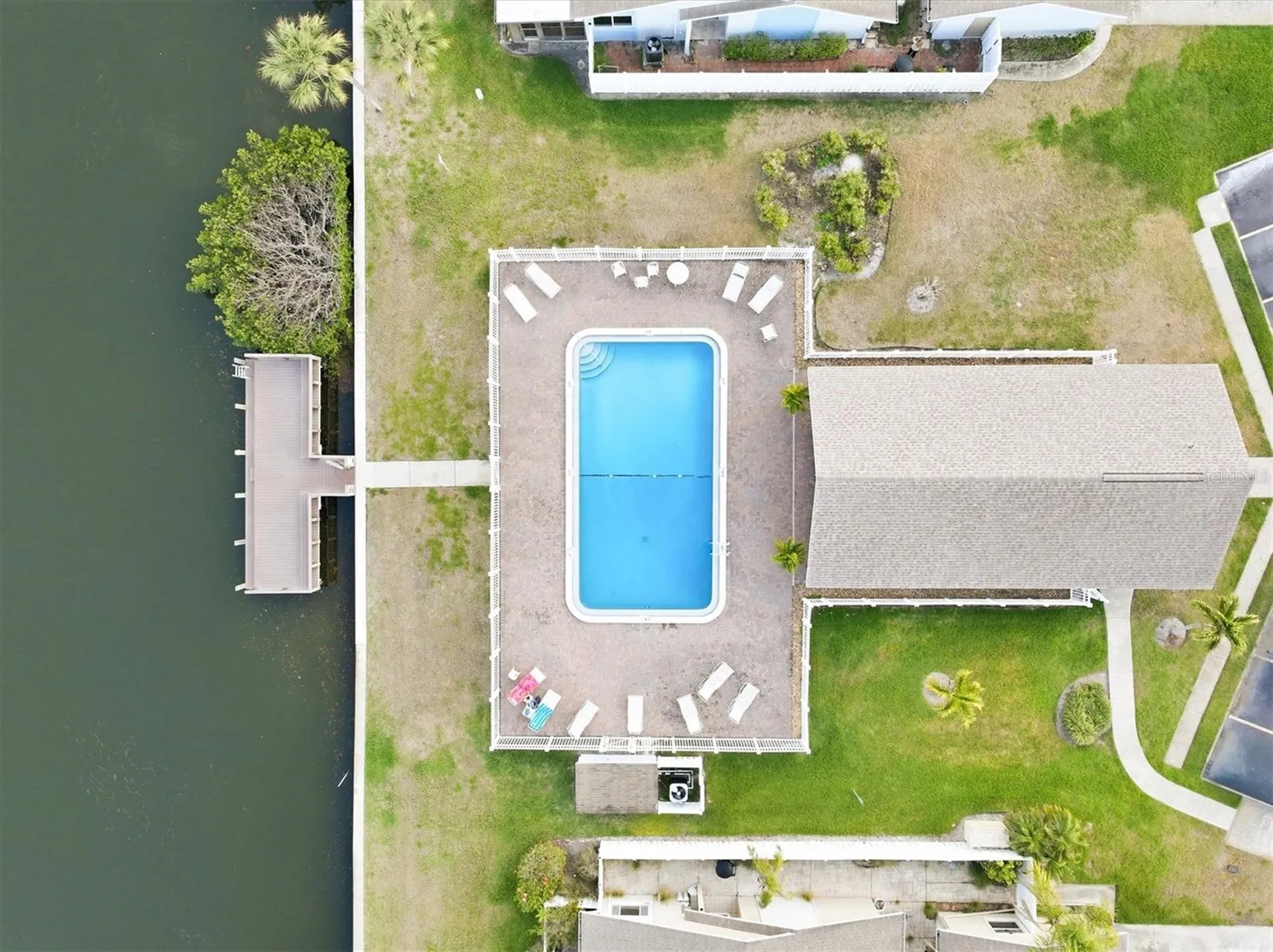 6537 Cape Hatteras Way NE St Petersburg FL 33702