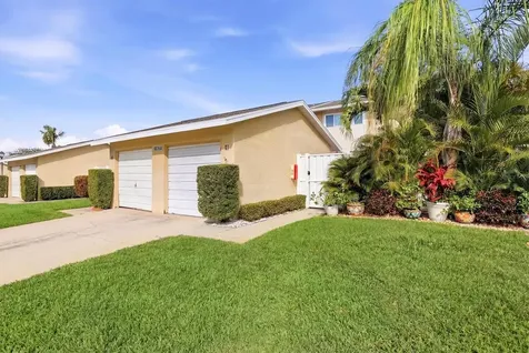 6537 Cape Hatteras Way NE St Petersburg FL 33702