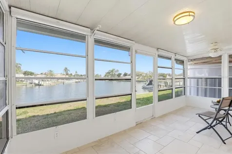 6537 Cape Hatteras Way NE St Petersburg FL 33702
