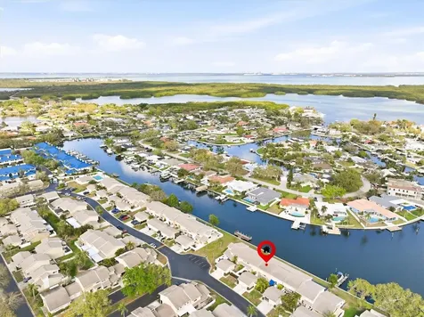 6537 Cape Hatteras Way NE St Petersburg FL 33702