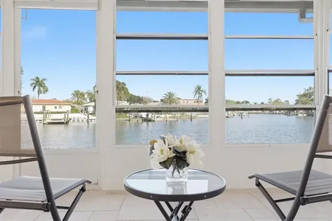 6537 Cape Hatteras Way NE St Petersburg FL 33702
