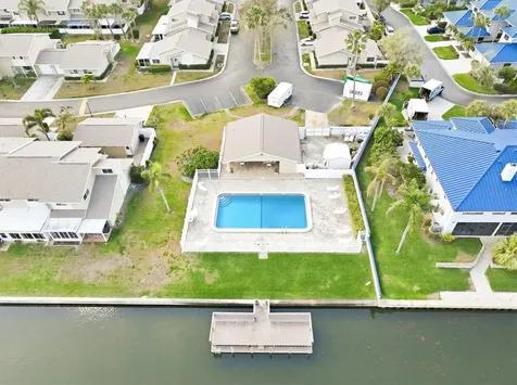 6537 Cape Hatteras Way NE St Petersburg FL 33702