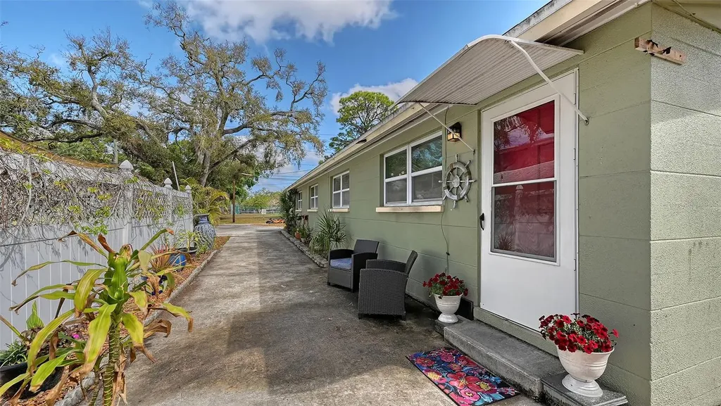 1860 7th Street Sarasota FL 34236