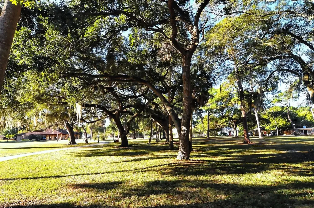 1860 7th Street Sarasota FL 34236