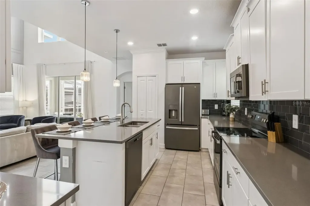 9095 Sommerset Hills Drive Davenport FL 33896