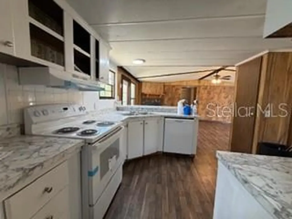 1668 NE 592nd Street Old Town FL 32680
