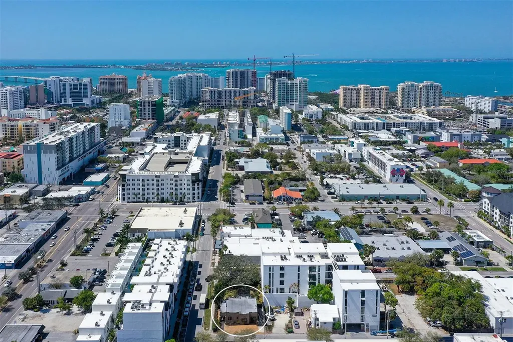 1563 4th Street Sarasota FL 34236