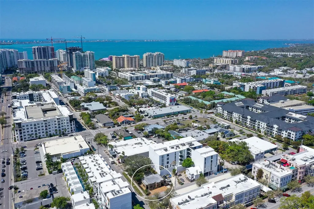 1563 4th Street Sarasota FL 34236