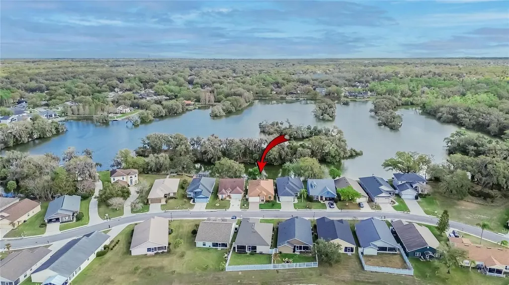 6870 Shimmering Drive Lakeland FL 33813