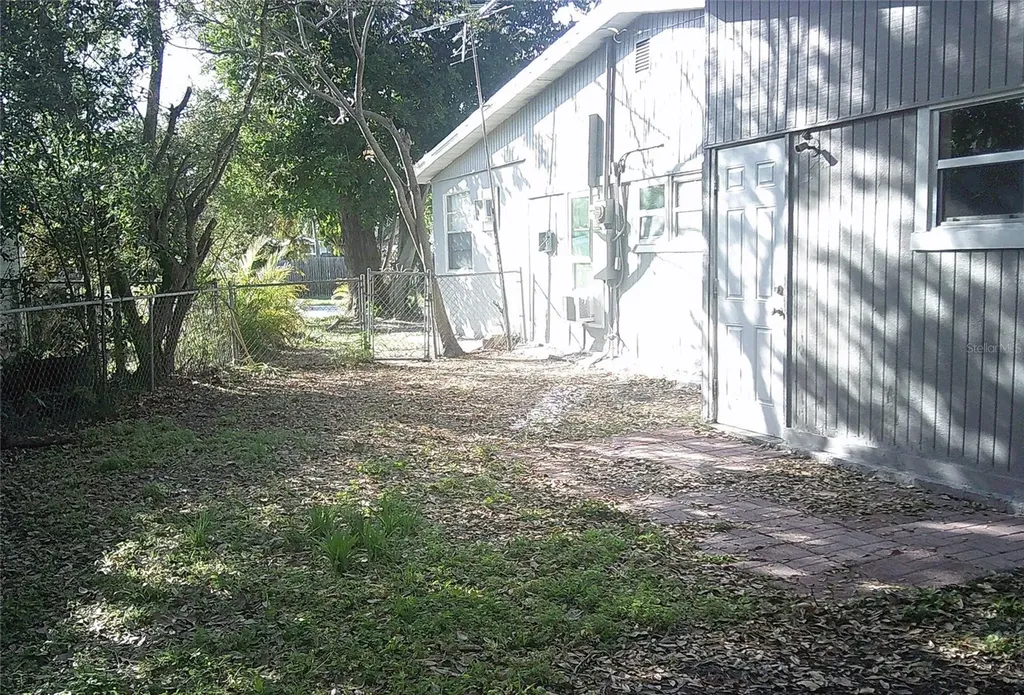 1060 65th Street S St Petersburg FL 33707