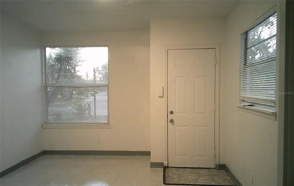 1060 65th Street S St Petersburg FL 33707