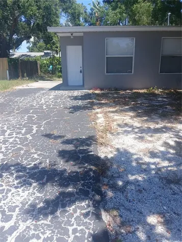 1060 65th Street S St Petersburg FL 33707