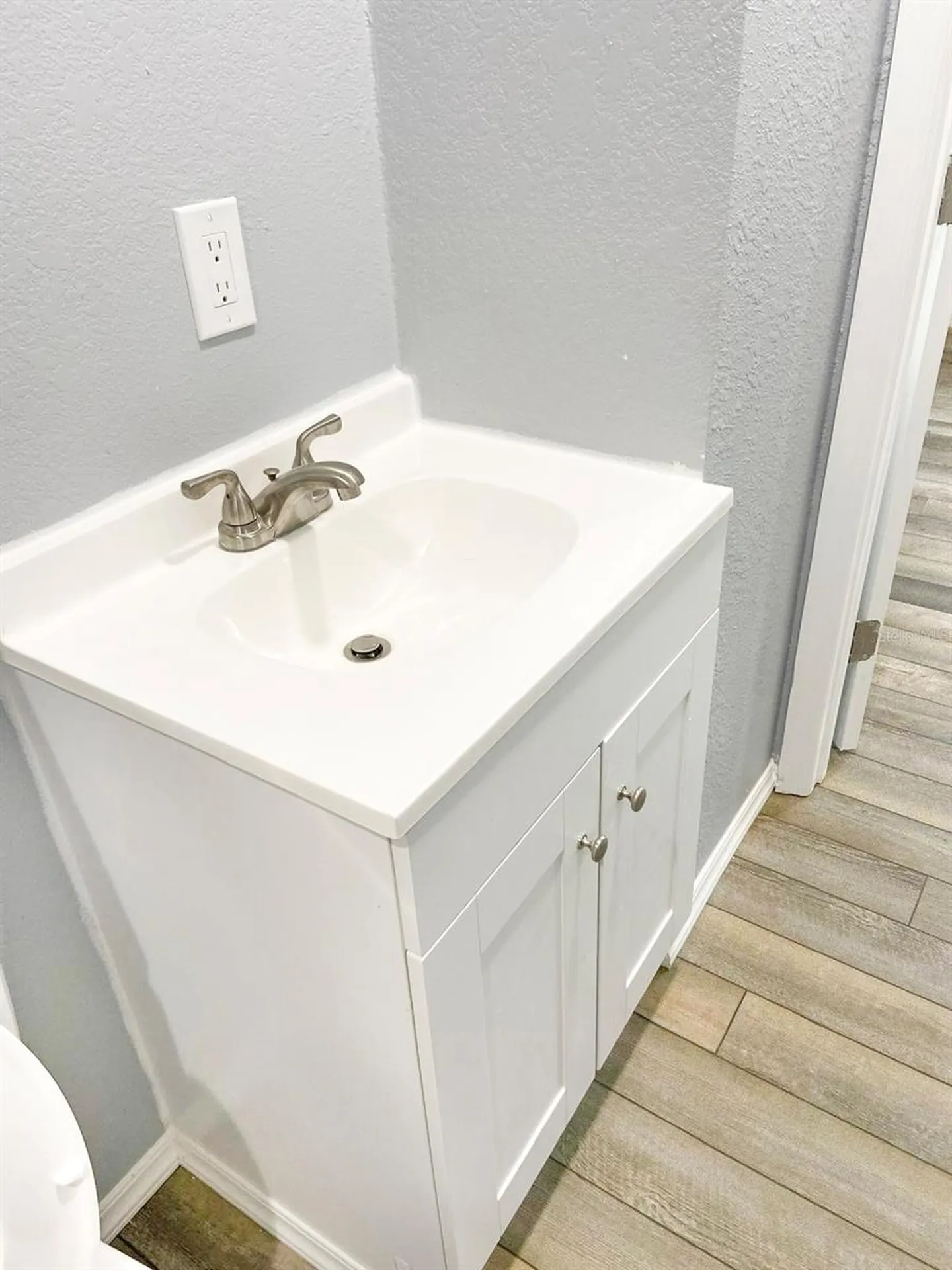 141 S Hiawassee Road Orlando FL 32835