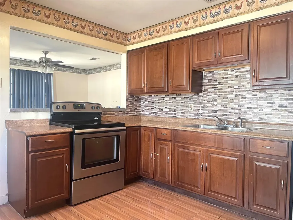 4103 E Hanna Avenue Tampa FL 33610