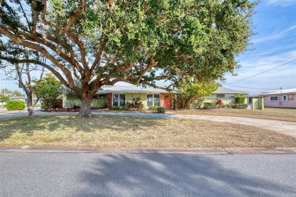 2614 N Peninsula Drive Daytona Beach FL 32118