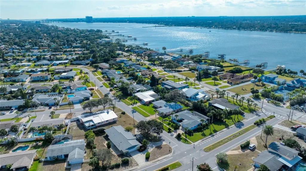2614 N Peninsula Drive Daytona Beach FL 32118