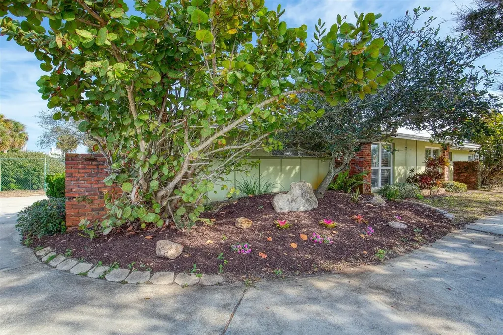 2614 N Peninsula Drive Daytona Beach FL 32118