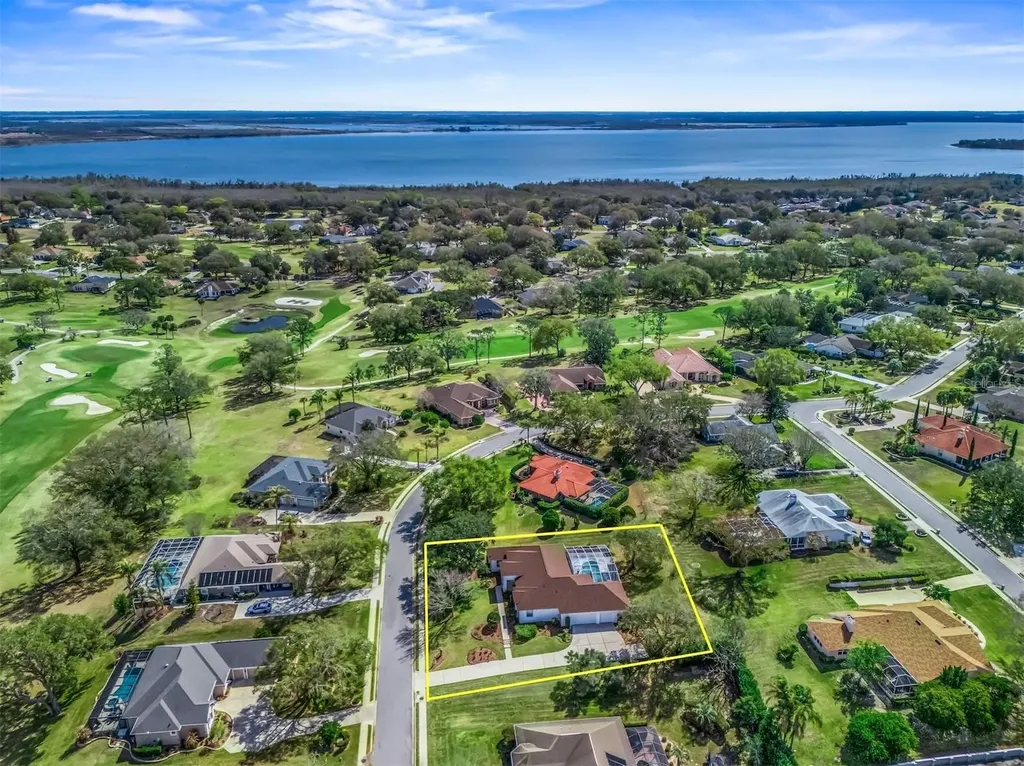 39407 Treeline Drive Lady Lake FL 32159