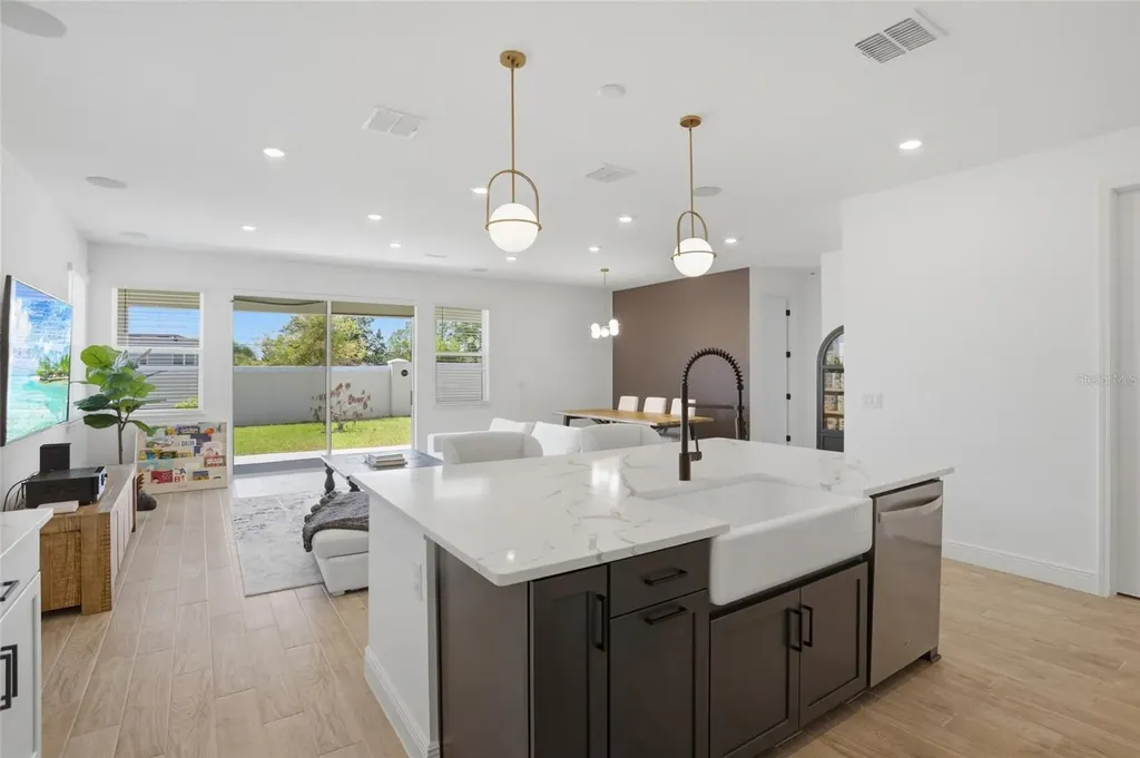 19310 Banfield Place Orlando FL 32827