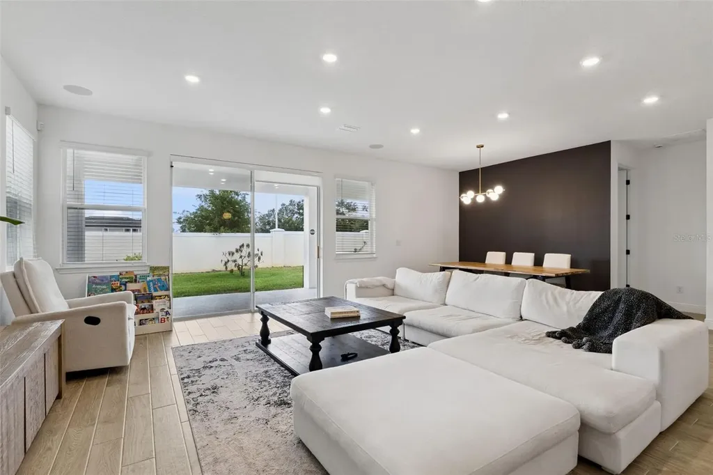 19310 Banfield Place Orlando FL 32827