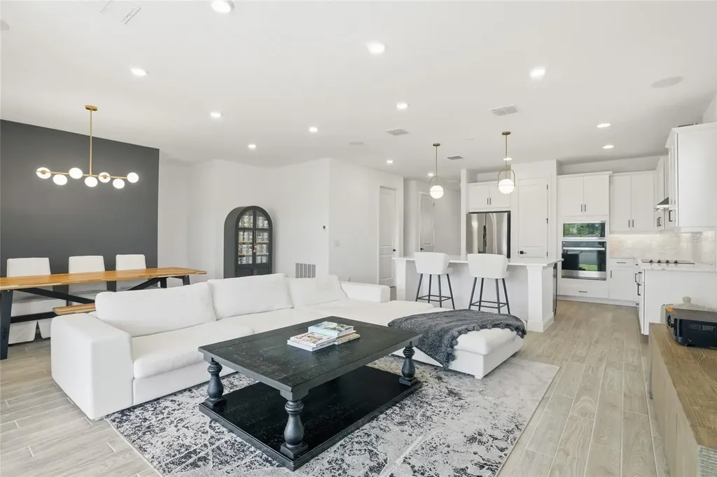 19310 Banfield Place Orlando FL 32827