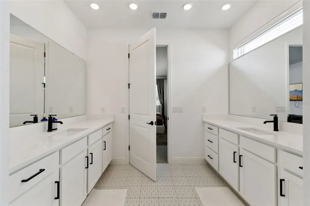 19310 Banfield Place Orlando FL 32827