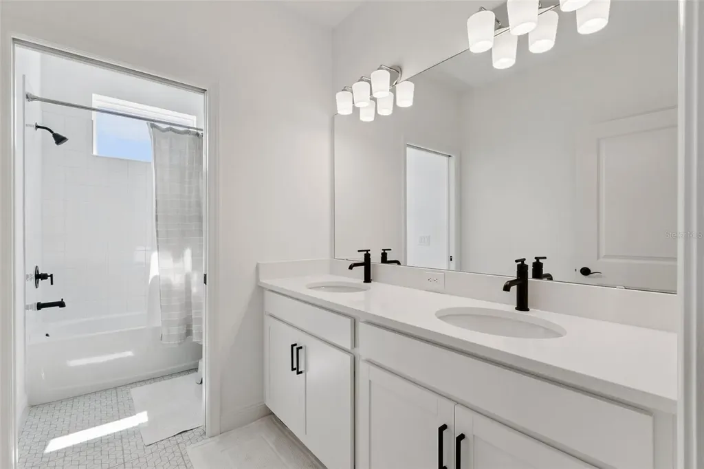 19310 Banfield Place Orlando FL 32827