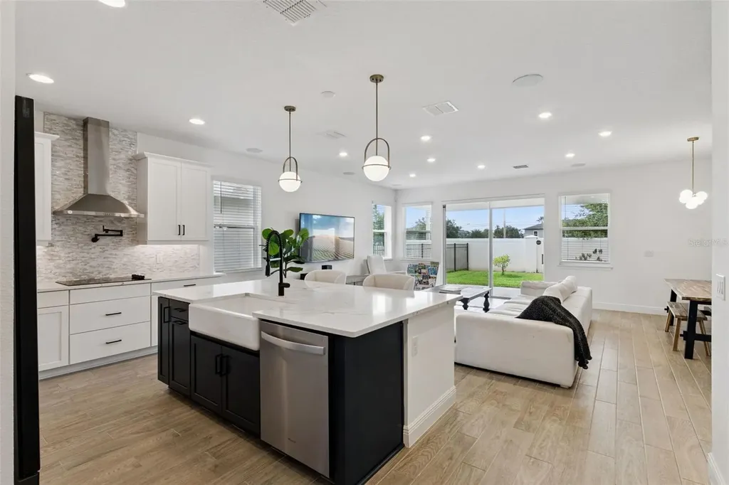 19310 Banfield Place Orlando FL 32827