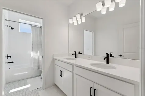19310 Banfield Place Orlando FL 32827