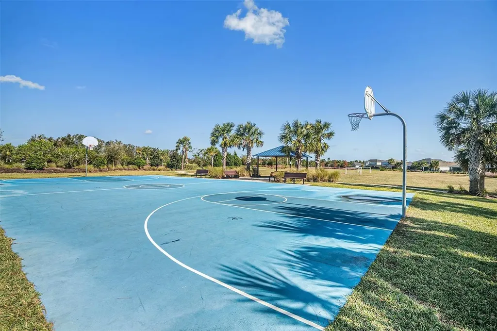 5912 Laurelcrest Glen Palmetto FL 34221