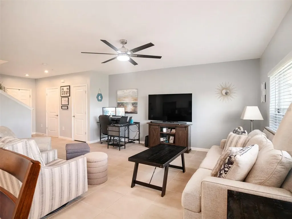 5912 Laurelcrest Glen Palmetto FL 34221